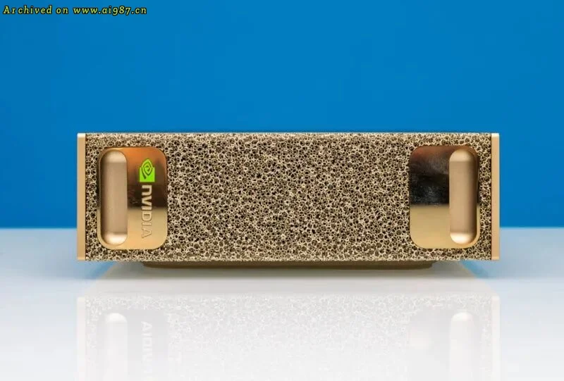 NVIDIA DGX Spark 评测:首款PC太酷了 - Image 2